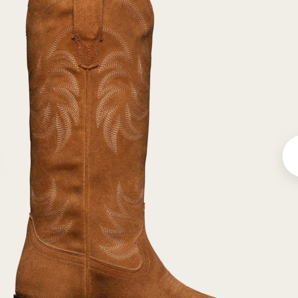 Tecovas Annie in Sienna Suede - Picture 6 of 16